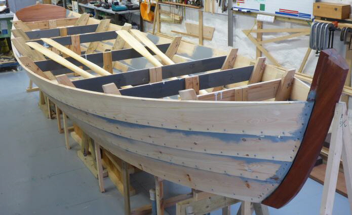 Gandelow_15-foot_Planking-finished-from-bow